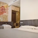 Muccioli 3*