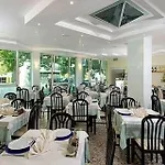 Otel Muccioli 3*